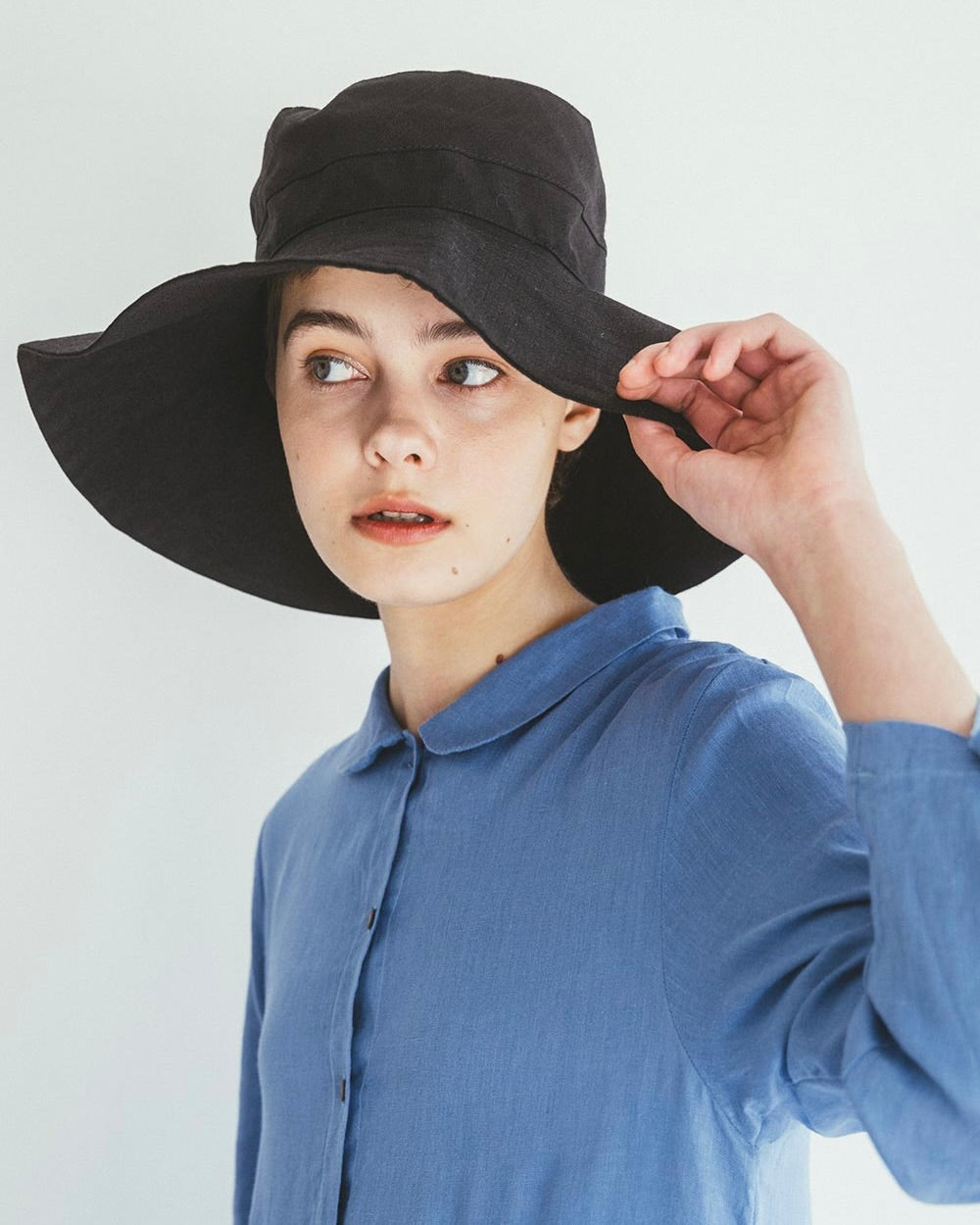 Atlin Linen Hat: Black